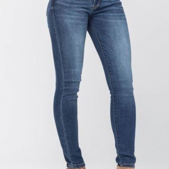 Like Minds Judy Blue  Non Distressed Jeans - Picture 2 of 4